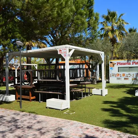 Üdülőpark Don Antonio Glamping Village 3*