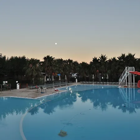 Don Antonio Glamping Village ג'וליאנובה